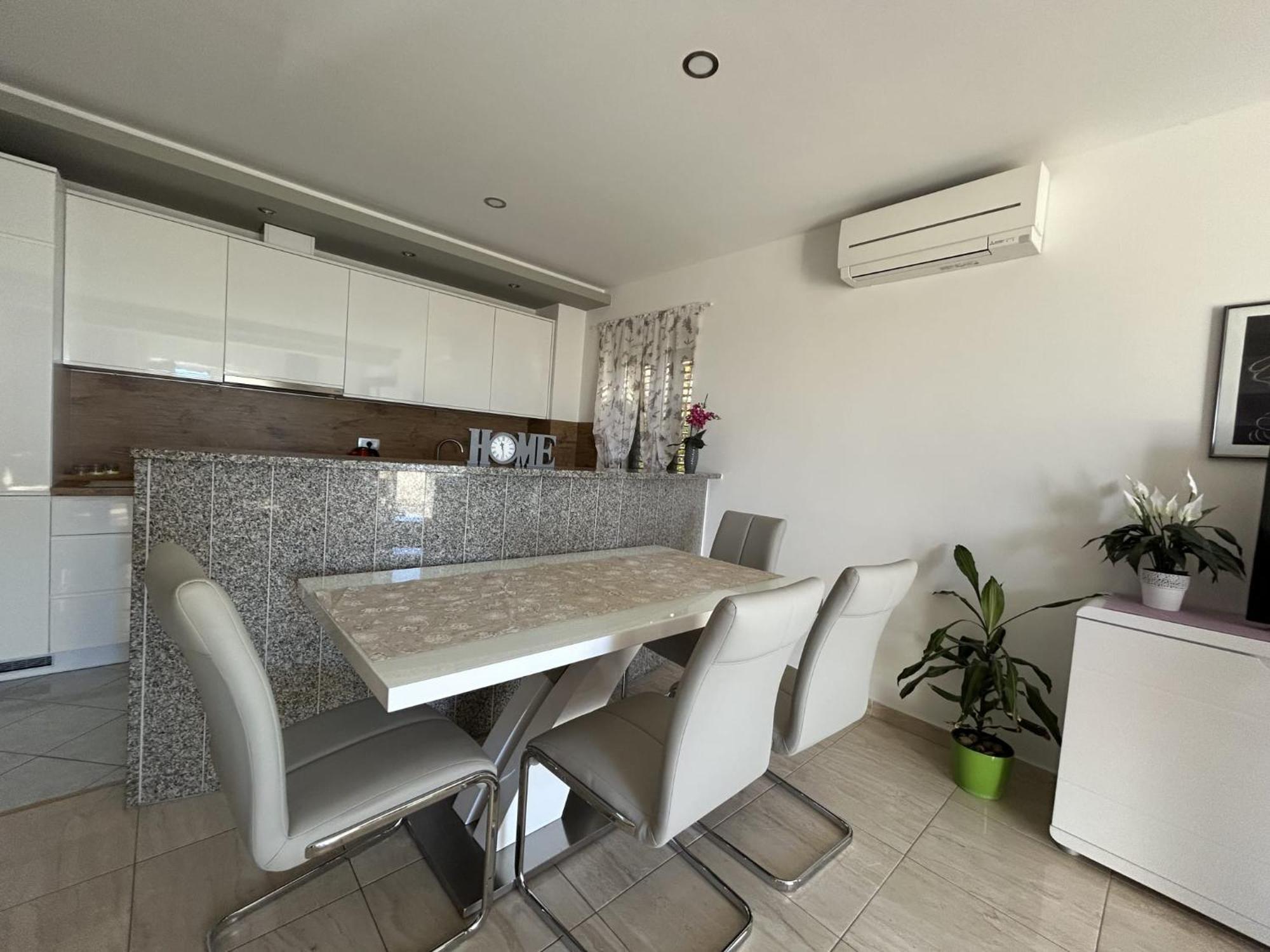 Nada Apartment *